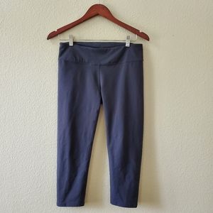 Fabletics | Define High-Waist Utility Skinny Capri Legging Waist Pocket Gray •M